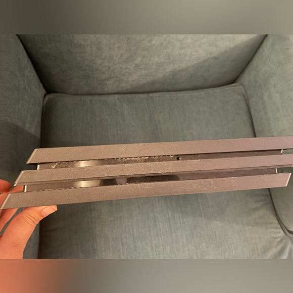 PlayStation 4 with 2 remote controllers and 3 games. - Picture 2 of 8